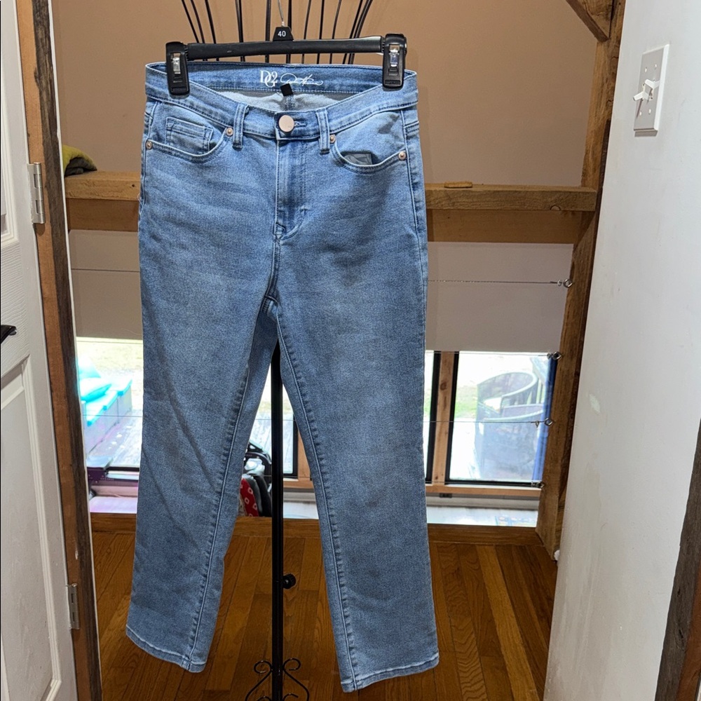 D&G Light Blue Ankle & Cropped Jeans